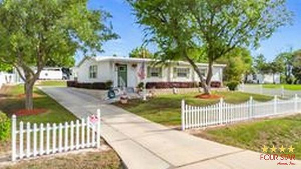 111 Mark Avenue, Lady Lake FL 32159