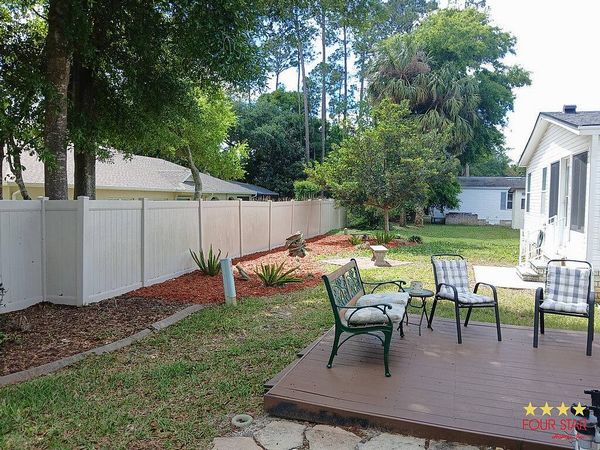 385 Kings Lake drive, DeBary FL 32713
