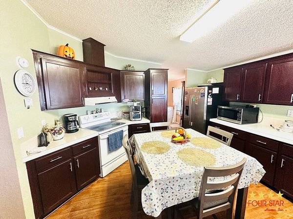 350 Kingslake Dr, DeBary FL 32713