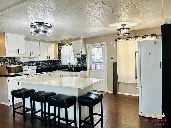 122 WEST STERLING WAY, Leesburg FL 34788