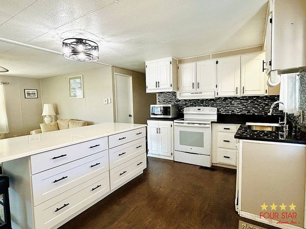 122 WEST STERLING WAY, Leesburg FL 34788
