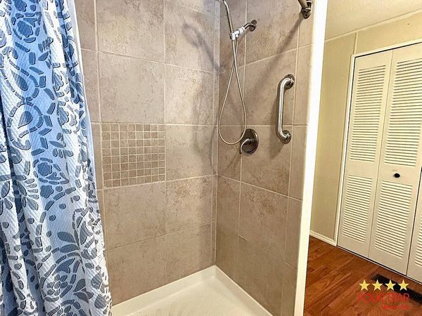 122 WEST STERLING WAY, Leesburg FL 34788