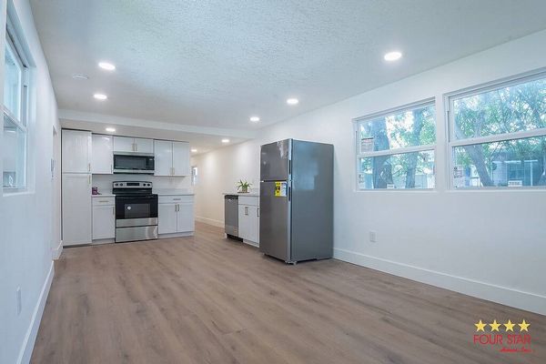 237 Sunset Circle, Tampa FL 33613
