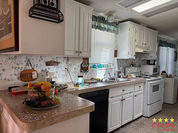 2242 Abbottwood Ln, Orange City FL 32763