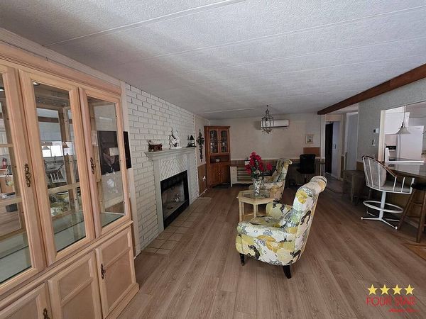 171 S. Tara Dr, Tavares FL 32778