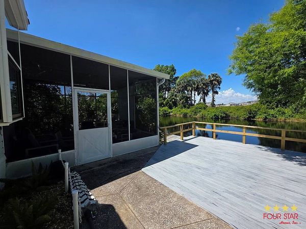 171 S. Tara Dr, Tavares FL 32778