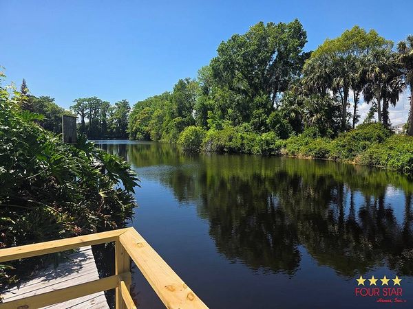 171 S. Tara Dr, Tavares FL 32778