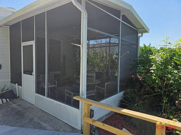171 S. Tara Dr, Tavares FL 32778