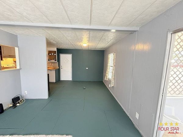 10 Las Palmas Dr, Edgewater FL 32132
