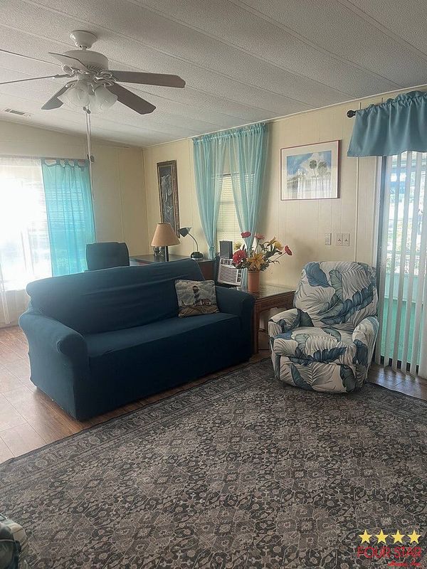 159 Oakleaf Circle, DeLand FL 32724