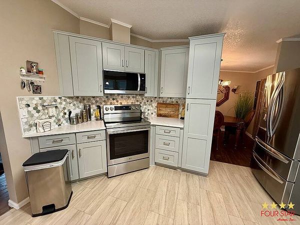 859 Regalwood Lane, DeBary FL 32713