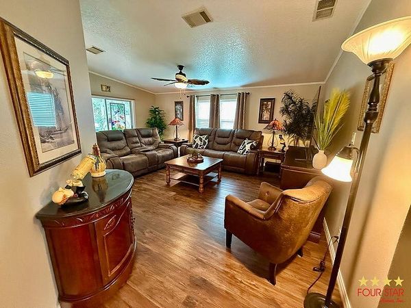 859 Regalwood Lane, DeBary FL 32713