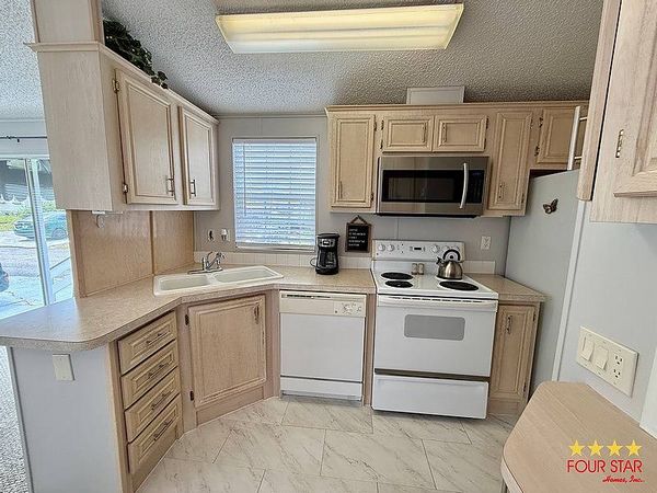 148 Cedar Village Street, Orange City FL 32763