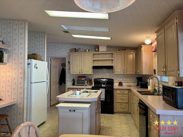 2201 Hollowridge Drive, Orange City FL 32763