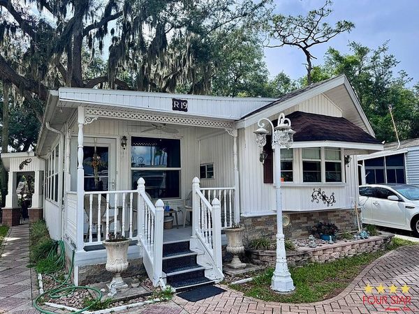 1983 Fortune Road, Lot R19, Kissimmee FL 34744