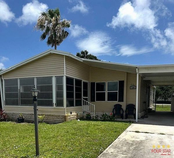 10 Treasure Circle, Sebastian FL 32958