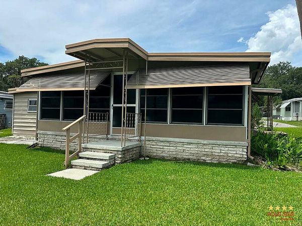 35 Cocos Plumosa Drive, Eustis FL 32726