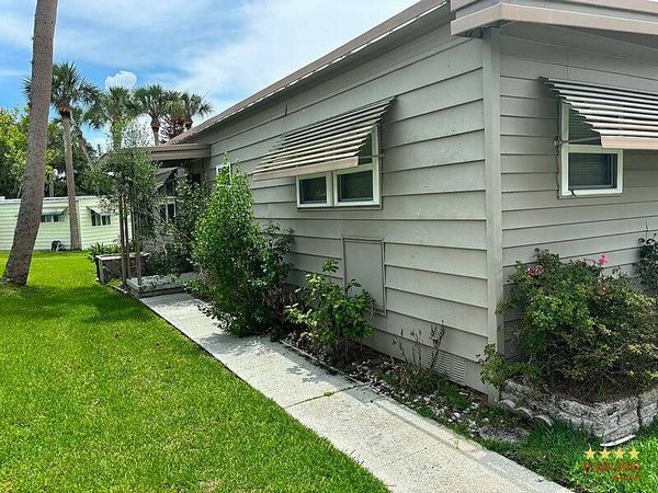 35 Cocos Plumosa Drive, Eustis FL 32726