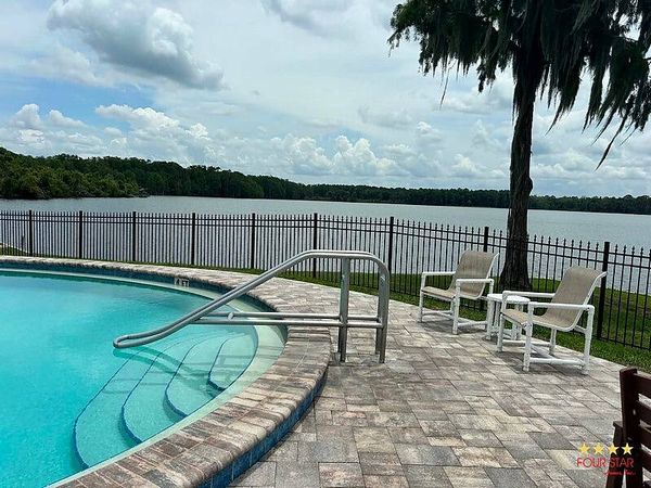 35 Cocos Plumosa Drive, Eustis FL 32726