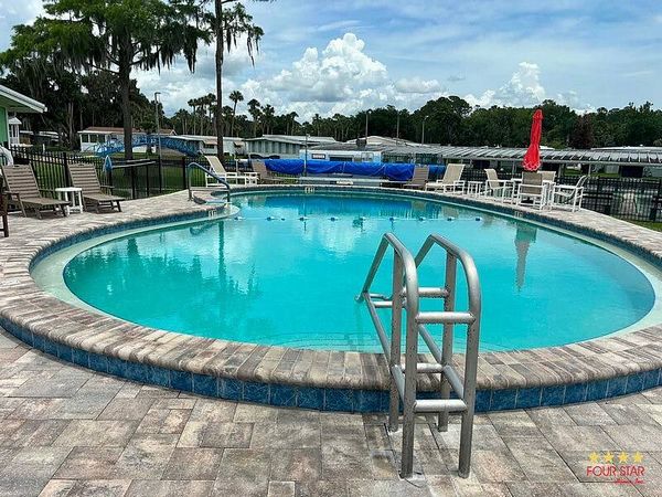 35 Cocos Plumosa Drive, Eustis FL 32726