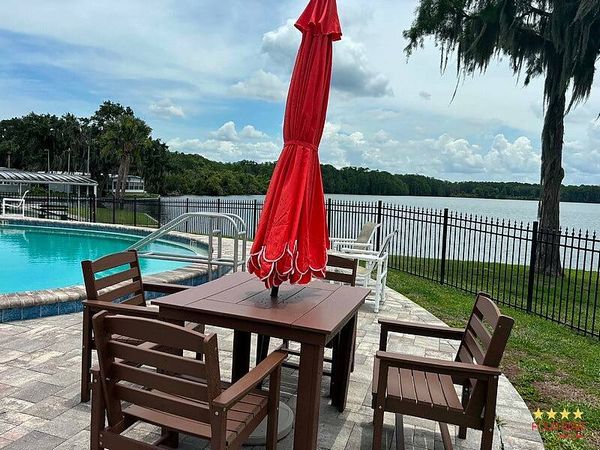 35 Cocos Plumosa Drive, Eustis FL 32726