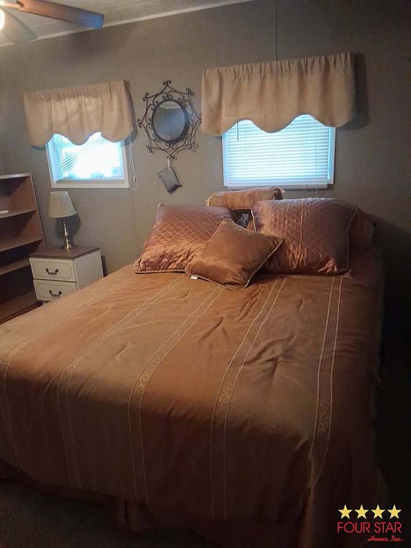 35 Cocos Plumosa Drive, Eustis FL 32726