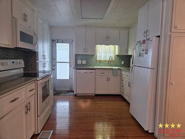 2365 Fremont Dr, Sarasota FL 34243