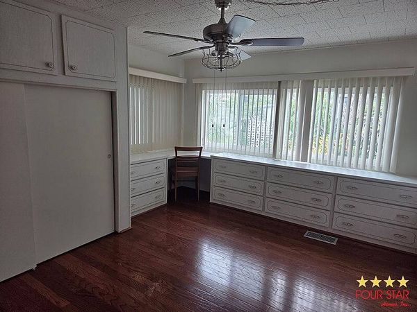 2365 Fremont Dr, Sarasota FL 34243