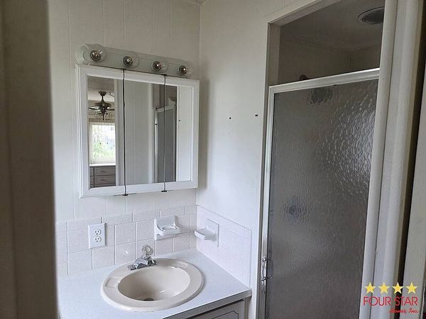 2365 Fremont Dr, Sarasota FL 34243