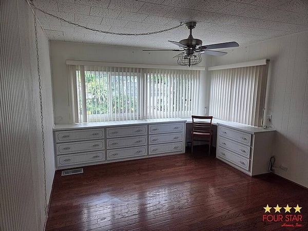 2365 Fremont Dr, Sarasota FL 34243