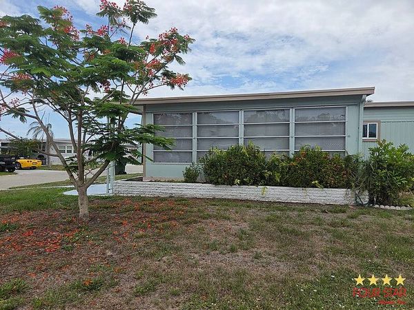 2365 Fremont Dr, Sarasota FL 34243