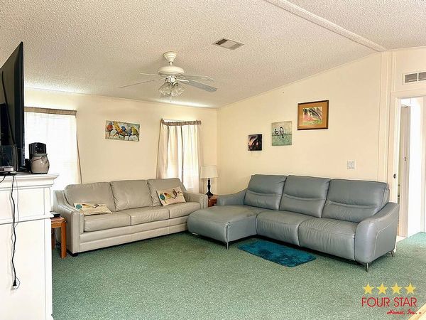 15 Granada Ln, Leesburg FL 34748