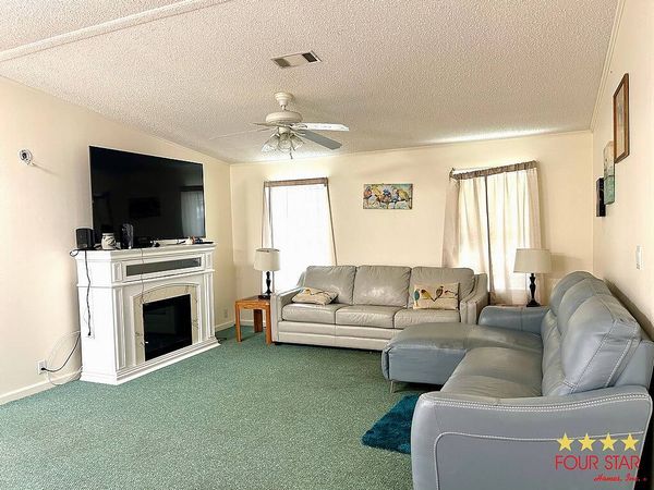 15 Granada Ln, Leesburg FL 34748