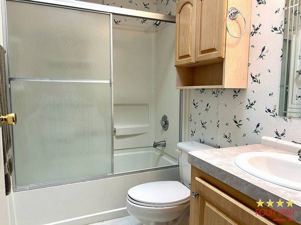 15 Granada Ln, Leesburg FL 34748