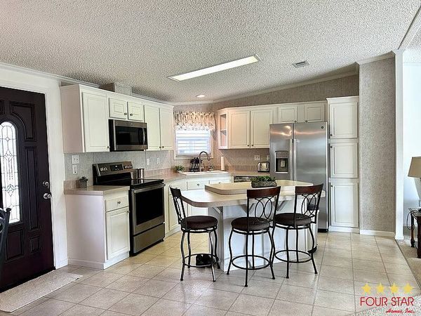 34 Harbor Circle, Astatula FL 34705