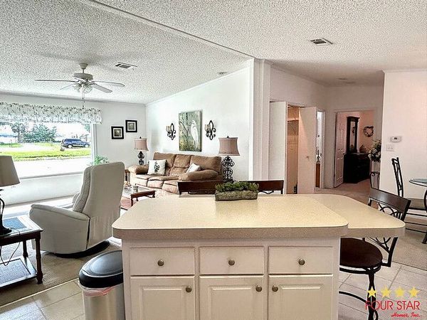 34 Harbor Circle, Astatula FL 34705