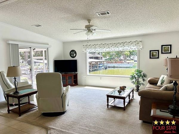 34 Harbor Circle, Astatula FL 34705