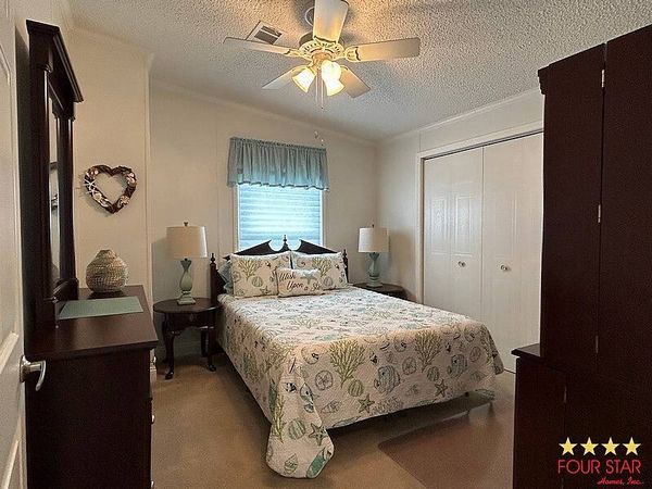 34 Harbor Circle, Astatula FL 34705