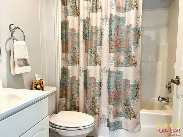 34 Harbor Circle, Astatula FL 34705