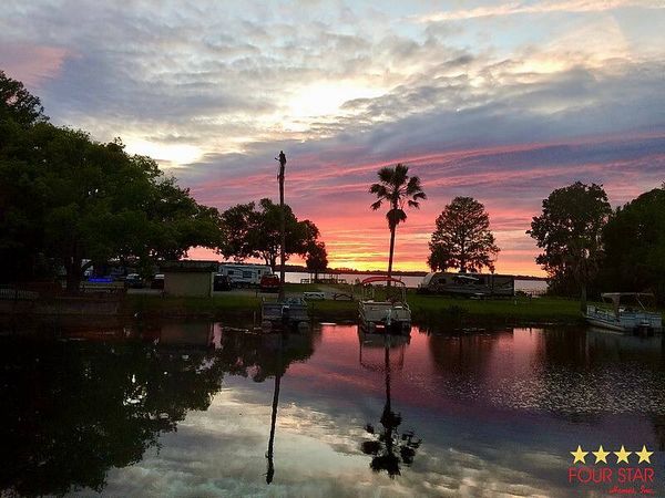 34 Harbor Circle, Astatula FL 34705