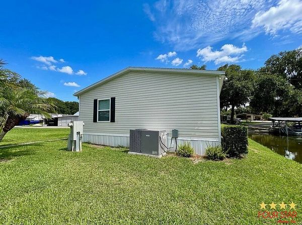 34 Harbor Circle, Astatula FL 34705