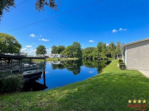 34 Harbor Circle, Astatula FL 34705