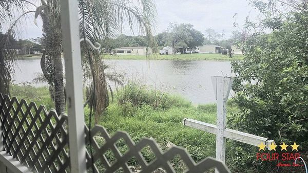 130 W Seaflower St, Apopka FL 32712
