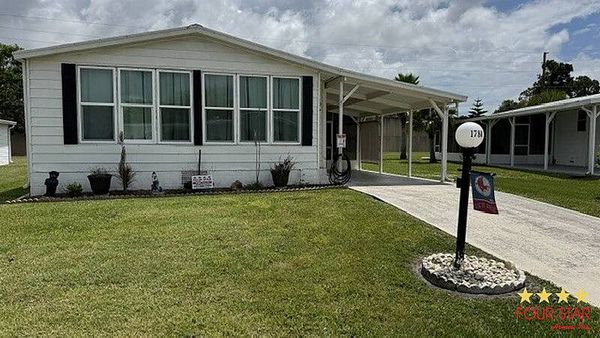 1780 Walden Pond, Fort Pierce FL 34945