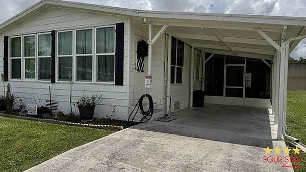 1780 Walden Pond, Fort Pierce FL 34945