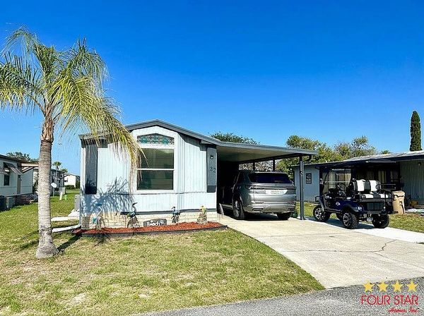 32 Lakewood Lane, Fruitland Park FL 34731