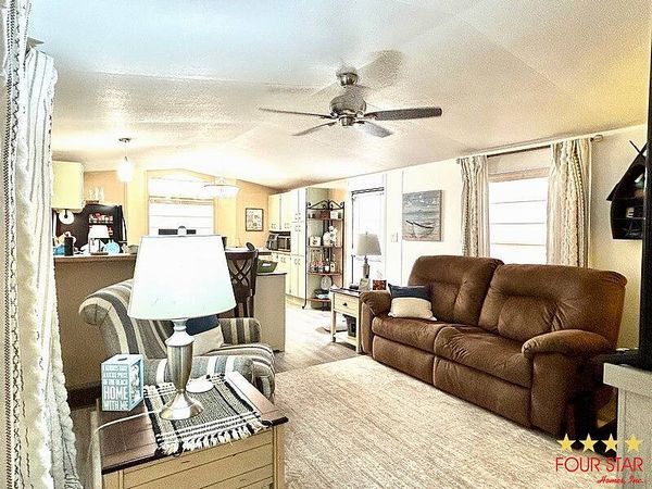 32 Lakewood Lane, Fruitland Park FL 34731