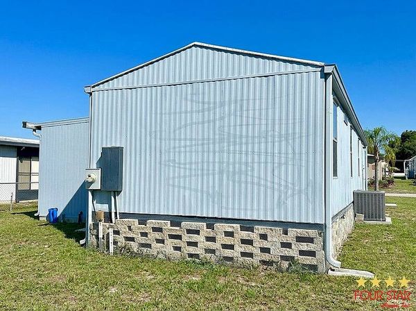 32 Lakewood Lane, Fruitland Park FL 34731