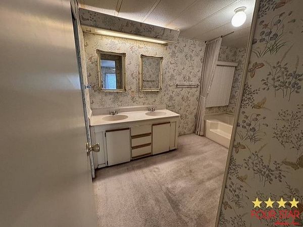 123  Conneaut Ter, DeLand FL 32724