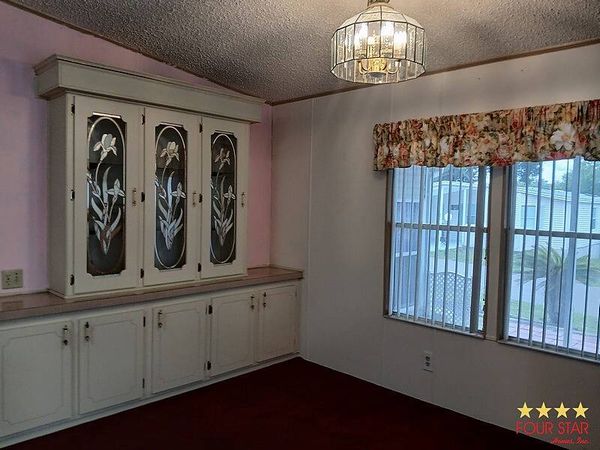 370 Kings Lake Drive, DeBary FL 32713